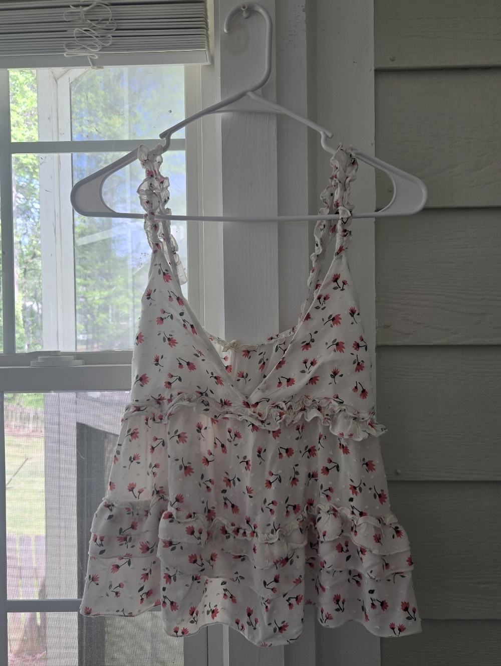 ILLA ILLA White Floral Ruffle Camisole with Red Print